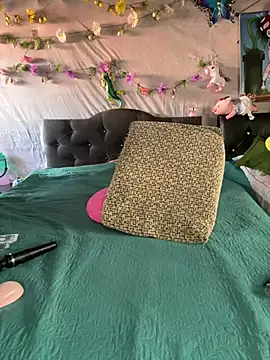 NinaGauther online show from February 6, 2026, 2:53 pm