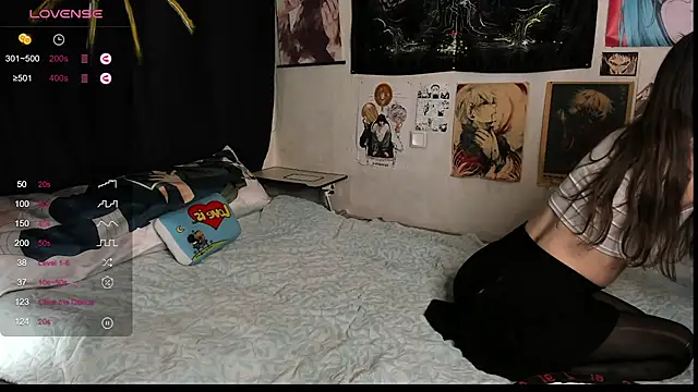 Snapshot of Lori_Foxy chatting on December 20, 2024, 6:13 pm Lori Foxy online show from December 20, 2024, 6:13 pm