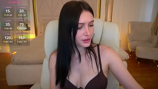 Snapshot of MilaSecrett chatting on April 20, 2026, 1:25 pm MilaSecrett online show from April 20, 2026, 1:25 pm