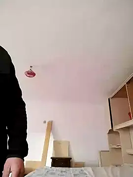 Snapshot of LOREDAN1 chatting on December 27, 2024, 1:18 pm LOREDAN1 online show from December 27, 2024, 1:18 pm