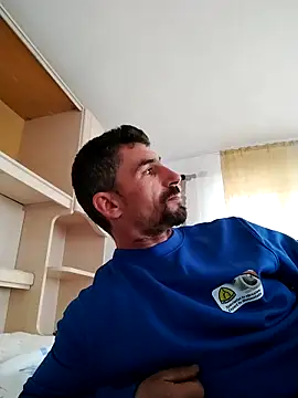 Snapshot of LOREDAN1 chatting on March 17, 2025, 11:31 am LOREDAN1 online show from March 17, 2025, 11:31 am