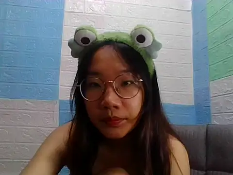 Nanoko online show from September 30, 2025, 1:27 pm