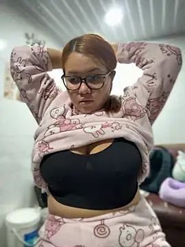 solecito 22 online show from November 30, 2025, 2:59 am