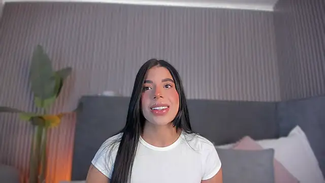 emelie 89 online show from May 9, 2026, 12:32 pm