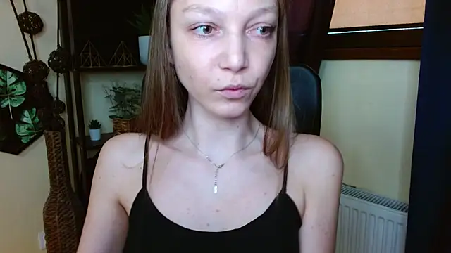 EmillyPlay online show from March 28, 2026, 10:26 am