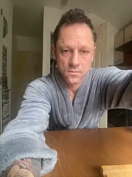 Snapshot of Yourhotboy_42 chatting on February 4, 2025, 2:21 pm Yourhotboy 42 online show from February 4, 2025, 2:21 pm