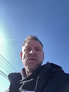 Snapshot of Yourhotboy_42 chatting on March 21, 2025, 8:17 am Yourhotboy 42 online show from March 21, 2025, 8:17 am