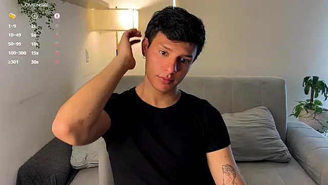 Alexxblue online show from November 14, 2025, 7:01 pm