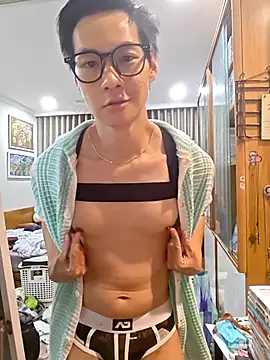 Snapshot of horny_slavedog chatting on November 15, 2025, 10:56 am horny slavedog online show from November 15, 2025, 10:56 am