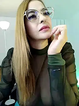 Alessandra Schmoll online show from March 17, 2025, 12:46 pm