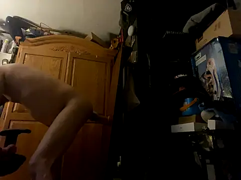 ElPollo77 online show from September 16, 2025, 8:54 pm