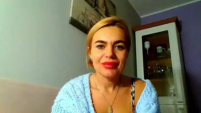 Snapshot of DESIREjenny chatting on December 6, 2024, 8:48 am DESIREjenny online show from December 6, 2024, 8:48 am