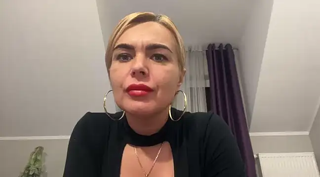 Snapshot of DESIREjenny chatting on December 31, 2024, 11:31 am DESIREjenny online show from December 31, 2024, 11:31 am