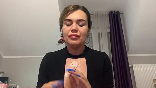 Snapshot of DESIREjenny chatting on February 14, 2025, 8:52 am DESIREjenny online show from February 14, 2025, 8:52 am