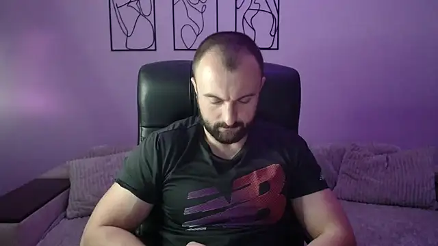 brindlefly6969 online show from October 6, 2025, 12:02 pm