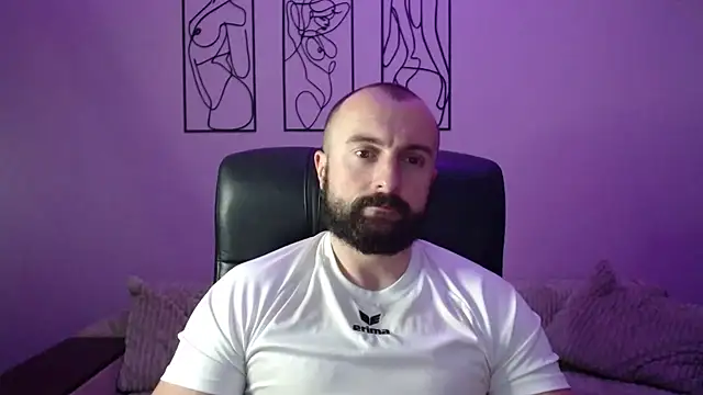 brindlefly6969 online show from October 30, 2025, 12:28 pm