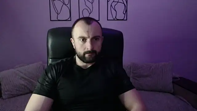 brindlefly6969 online show from April 4, 2026, 10:46 am