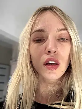 Adelina0001 online show from December 5, 2024, 5:04 am