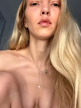 Adelina0001 online show from November 20, 2025, 3:18 am