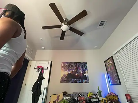 4EVAGLACIERS online show from November 28, 2025, 4:59 am