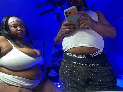 4EVAGLACIERS online show from March 18, 2026, 4:26 am