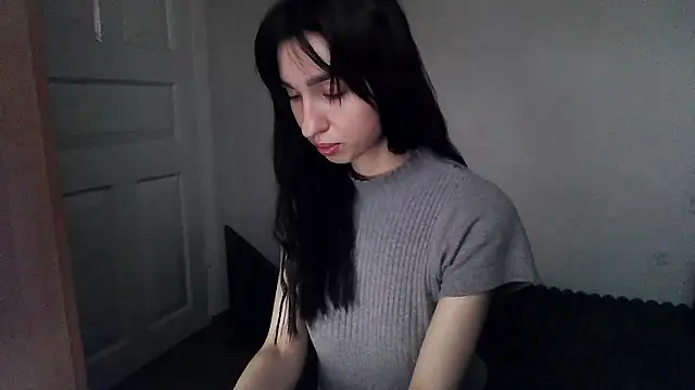 Snapshot of ElizaSwon chatting on October 12, 2025, 2:49 pm ElizaSwon online show from October 12, 2025, 2:49 pm