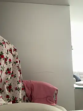 pamell col online show from November 6, 2025, 4:08 pm