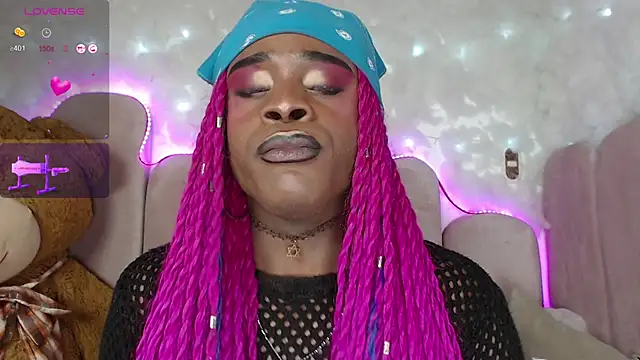 puca ebony online show from February 6, 2025, 7:18 pm