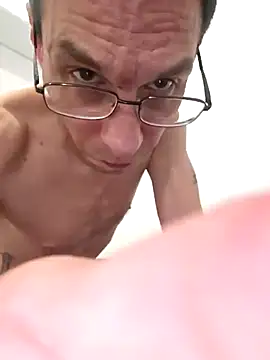 Iliketocooksquirt25 online show from March 11, 2026, 3:23 am