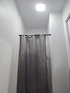 Iliketocooksquirt25 online show from April 4, 2026, 4:44 am