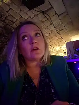 Snapshot of lady_charlyne chatting on March 7, 2025, 8:44 pm lady charlyne online show from March 7, 2025, 8:44 pm