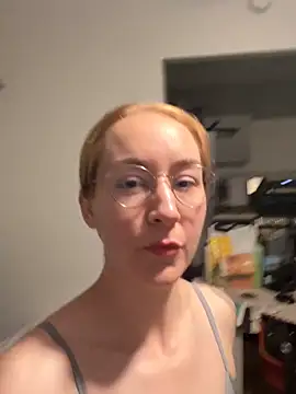 Snapshot of ketarisenup chatting on September 22, 2025, 2:24 am ketarisenup online show from September 22, 2025, 2:24 am