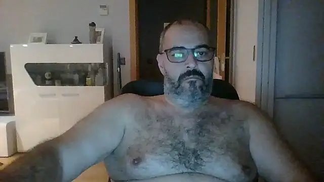 Snapshot of templar2303 chatting on October 29, 2025, 12:02 am templar2303 online show from October 29, 2025, 12:02 am