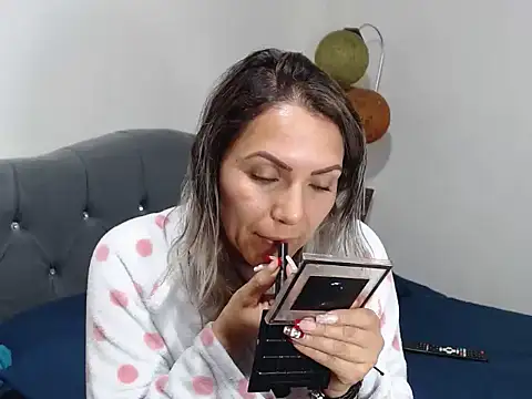 Chantal hott online show from December 22, 2024, 10:47 pm