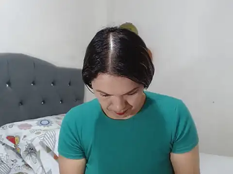 Chantal hott online show from March 13, 2025, 4:23 pm