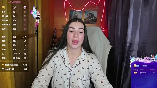 Snapshot of Fiery_Brunette_ chatting on December 23, 2024, 12:35 am Fiery Brunette online show from December 23, 2024, 12:35 am