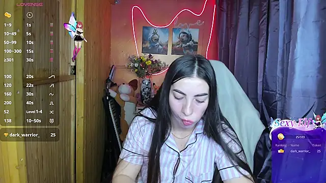 Snapshot of Fiery_Brunette_ chatting on January 1, 2025, 6:58 am Fiery Brunette online show from January 1, 2025, 6:58 am