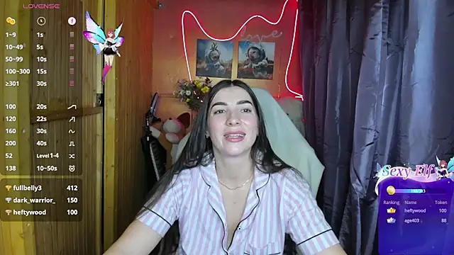 Snapshot of Fiery_Brunette_ chatting on January 3, 2025, 5:10 pm Fiery Brunette online show from January 3, 2025, 5:10 pm