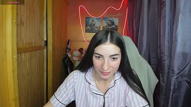 Snapshot of Fiery_Brunette_ chatting on February 18, 2025, 3:54 pm Fiery Brunette online show from February 18, 2025, 3:54 pm