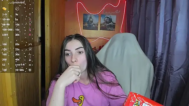 Snapshot of Fiery_Brunette_ chatting on February 24, 2025, 3:42 pm Fiery Brunette online show from February 24, 2025, 3:42 pm