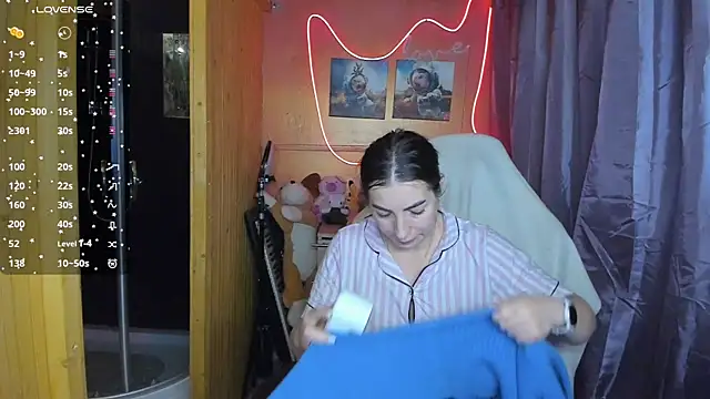 Snapshot of Fiery_Brunette_ chatting on March 2, 2025, 11:18 am Fiery Brunette online show from March 2, 2025, 11:18 am