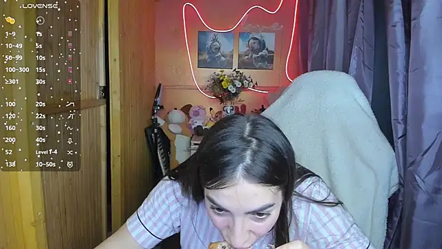 Snapshot of Fiery_Brunette_ chatting on March 9, 2025, 5:00 am Fiery Brunette online show from March 9, 2025, 5:00 am