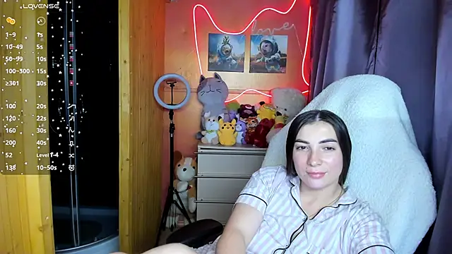 Snapshot of Fiery_Brunette_ chatting on September 14, 2025, 5:12 pm Fiery Brunette online show from September 14, 2025, 5:12 pm