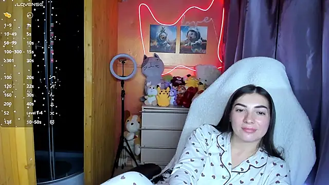 Snapshot of Fiery_Brunette_ chatting on September 20, 2025, 5:47 pm Fiery Brunette online show from September 20, 2025, 5:47 pm