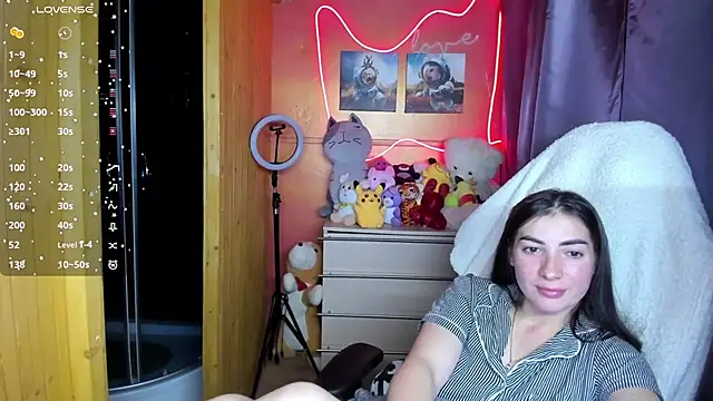 Snapshot of Fiery_Brunette_ chatting on November 5, 2025, 12:49 pm Fiery Brunette online show from November 5, 2025, 12:49 pm