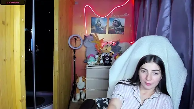 Snapshot of Fiery_Brunette_ chatting on June 23, 2026, 3:59 am Fiery Brunette online show from June 23, 2026, 3:59 am