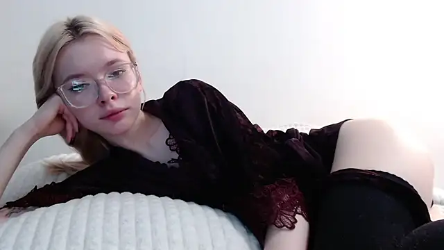 Snapshot of Sataobby chatting on February 26, 2025, 4:45 pm Sataobby online show from February 26, 2025, 4:45 pm