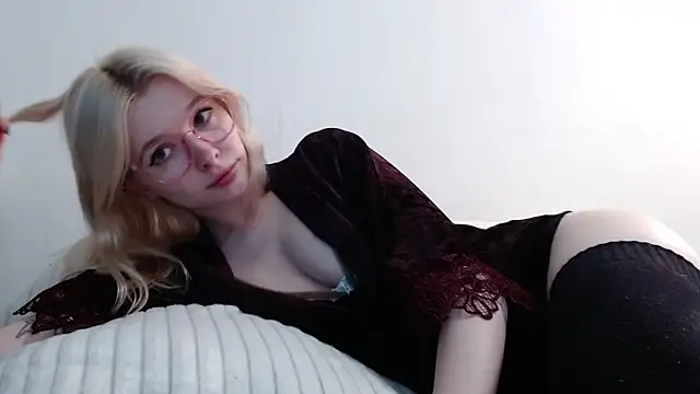 Snapshot of Sataobby chatting on March 22, 2025, 3:42 pm Sataobby online show from March 22, 2025, 3:42 pm