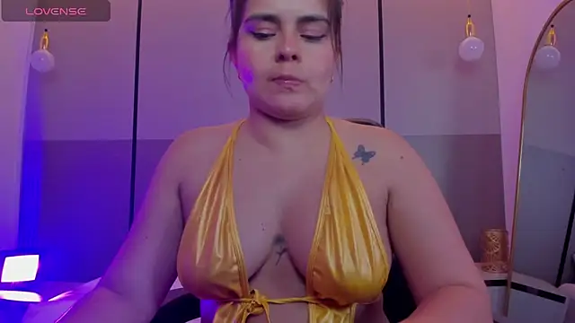 ayla13  online show from May 28, 2026, 7:33 pm