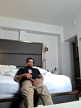 Snapshot of playtyme420691 chatting on November 18, 2025, 8:02 pm playtyme420691 online show from November 18, 2025, 8:02 pm